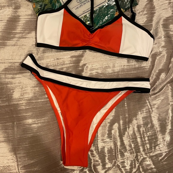 Colorblock Bikini - Picture 3 of 3